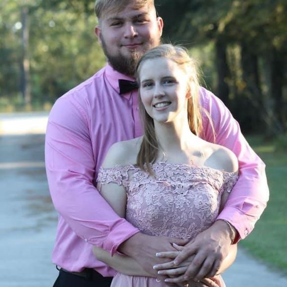 Meet your Posher, Keelie - Picture 1 of 1